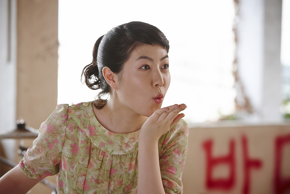 《奇怪的她》海报第23张图片