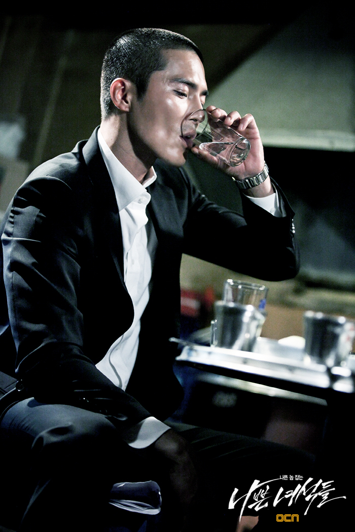 《坏家伙们》剧照第8张图片