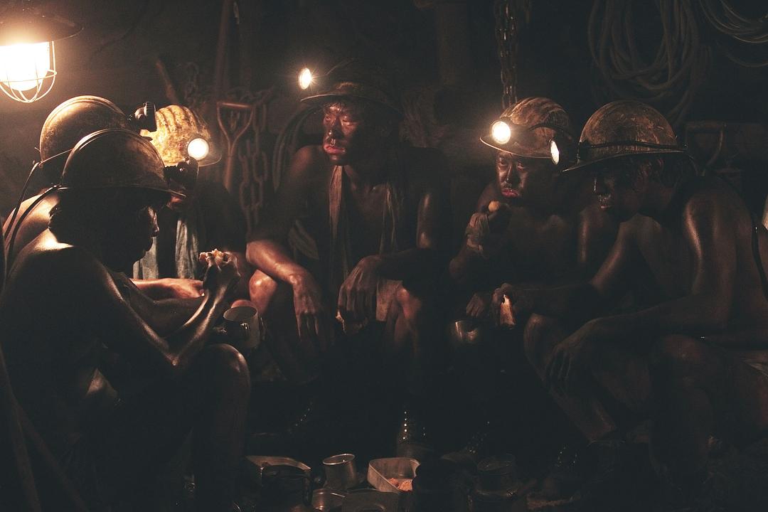 《国际市场》海报第24张图片