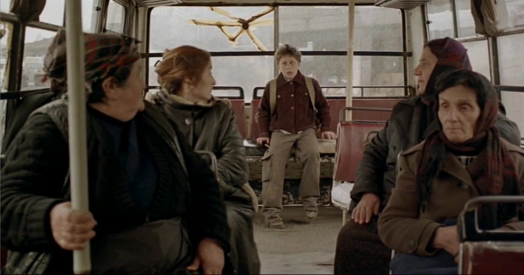 《岸的另一边》剧照第21张图片