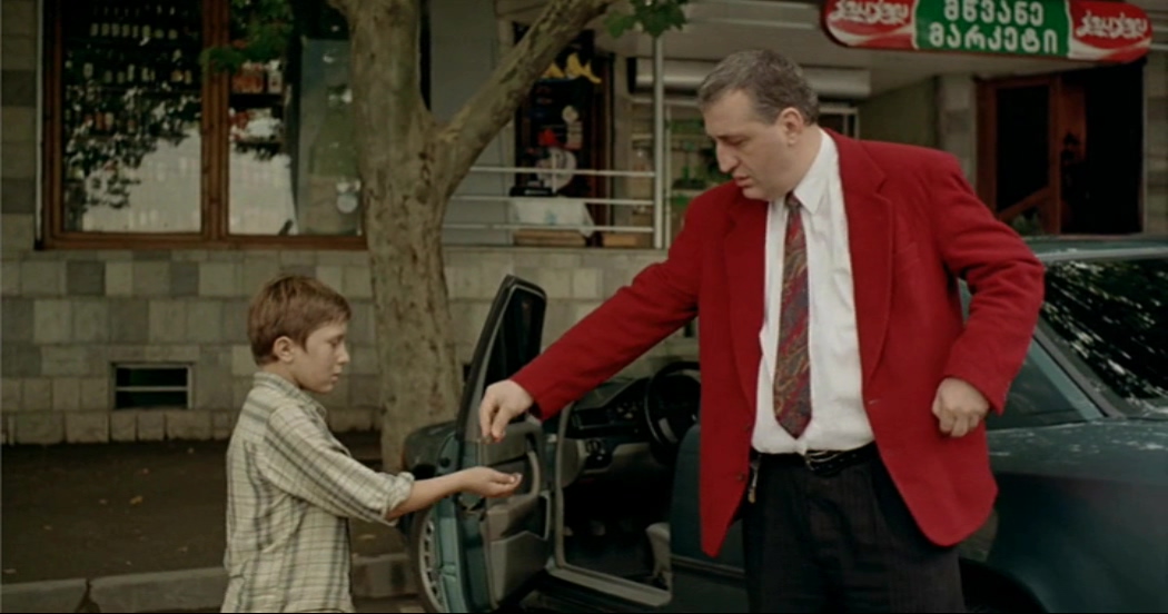 《岸的另一边》剧照第10张图片