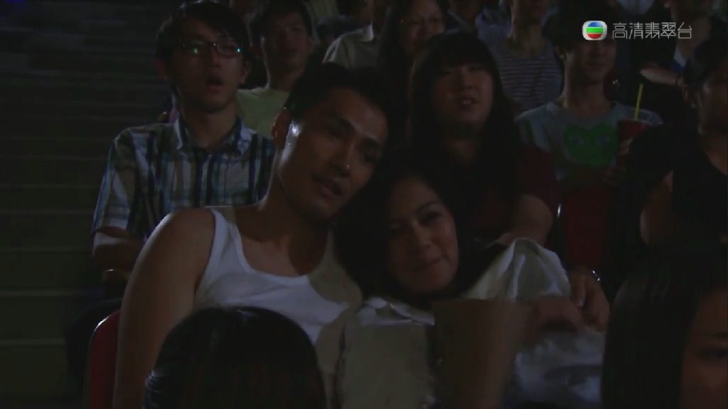 《四个女仔三个Bar》海报