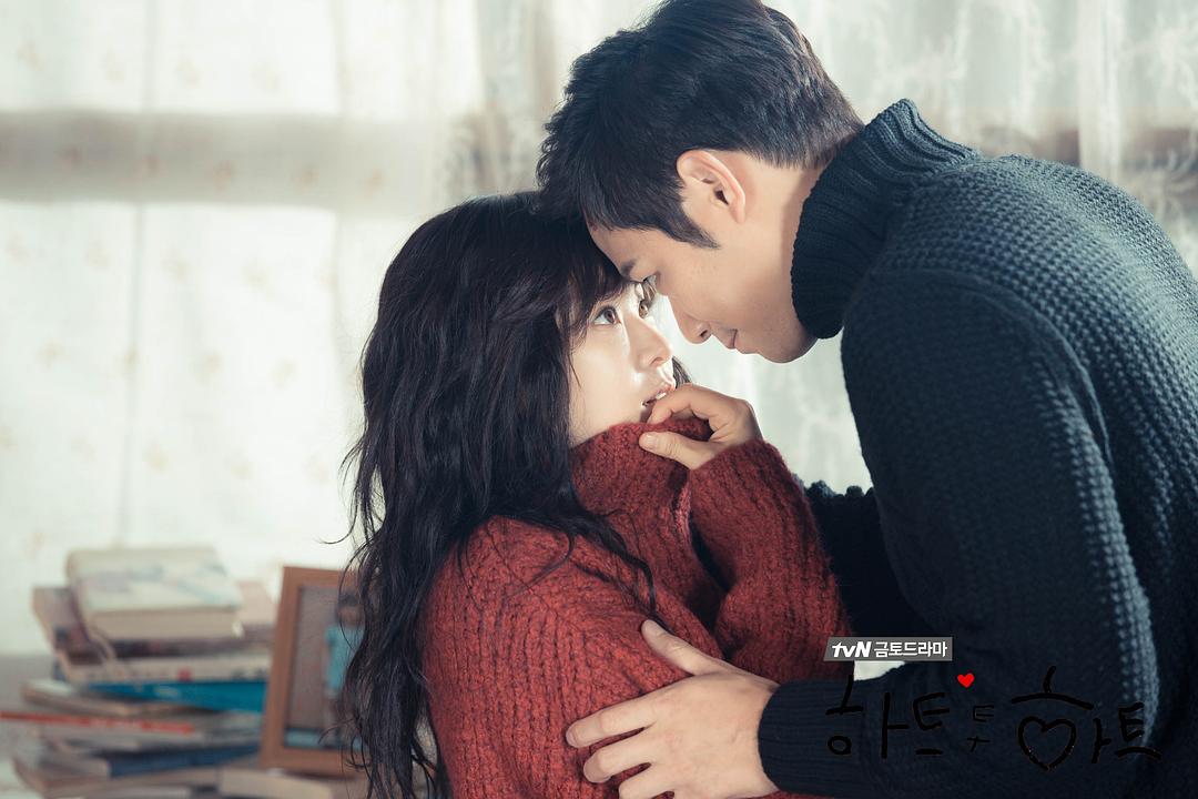 《心连心》剧照第25张图片