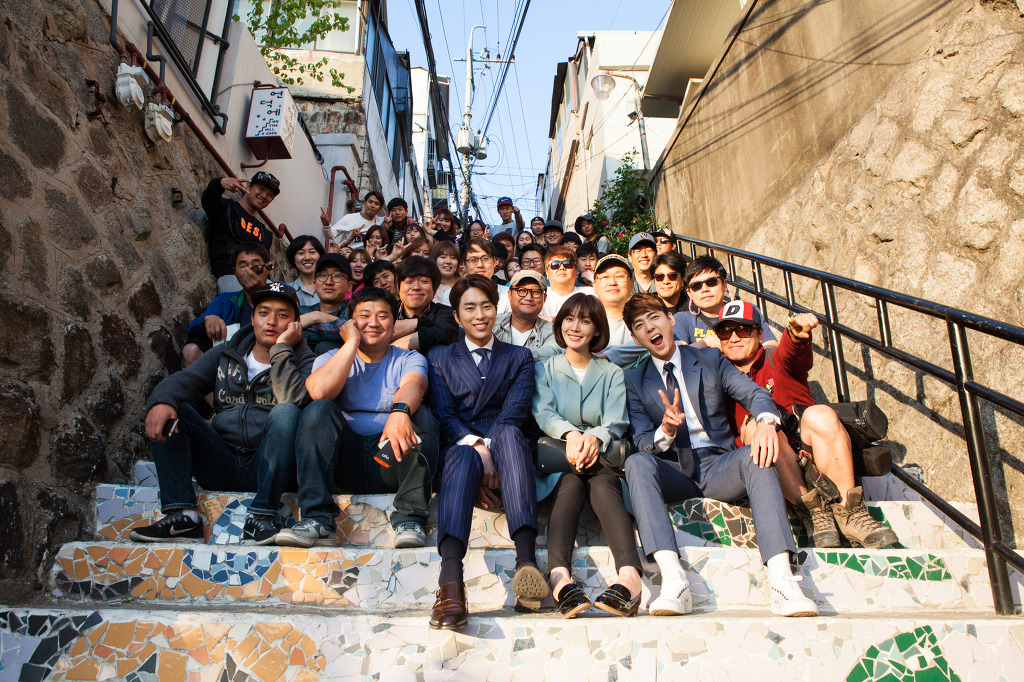 《陷入纯情》剧照第17张图片