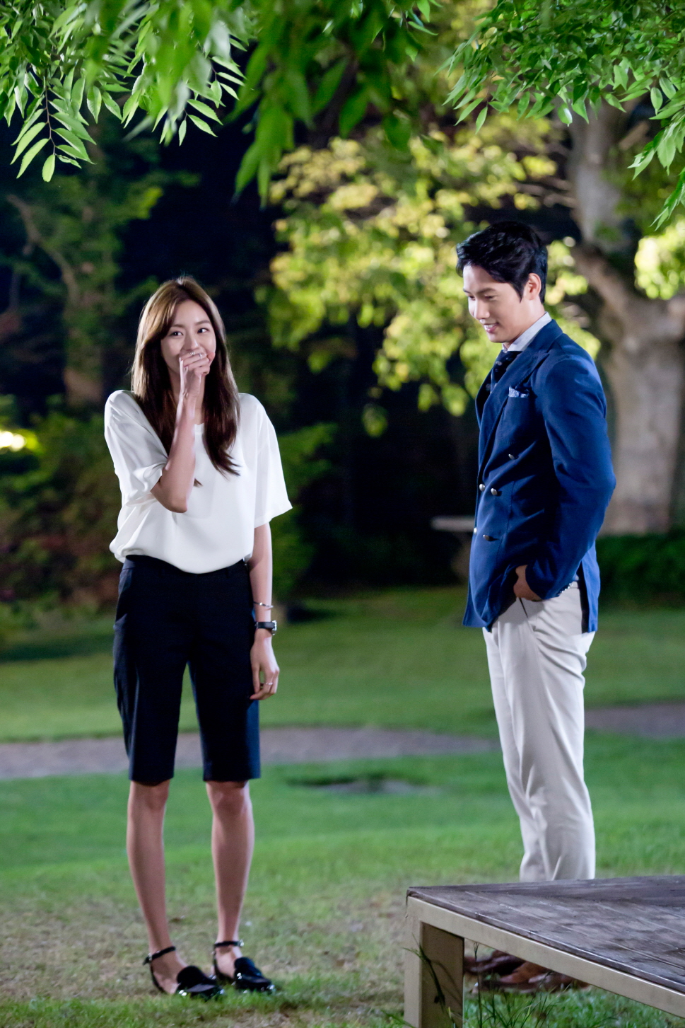 《上流社会》海报第49张图片