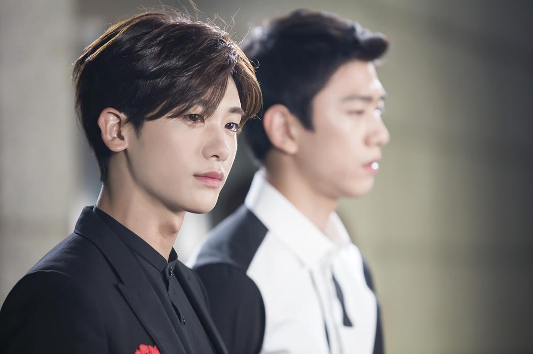 《上流社会》海报第17张图片