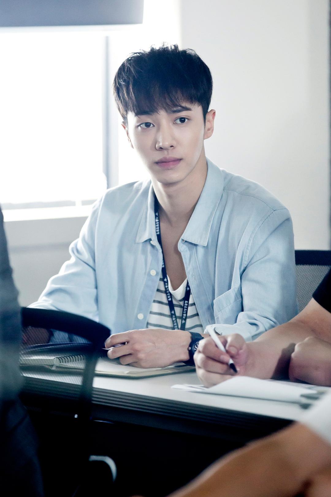 《警察夫人》剧照