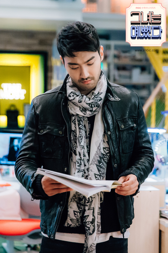 《她很漂亮》剧照第49张图片