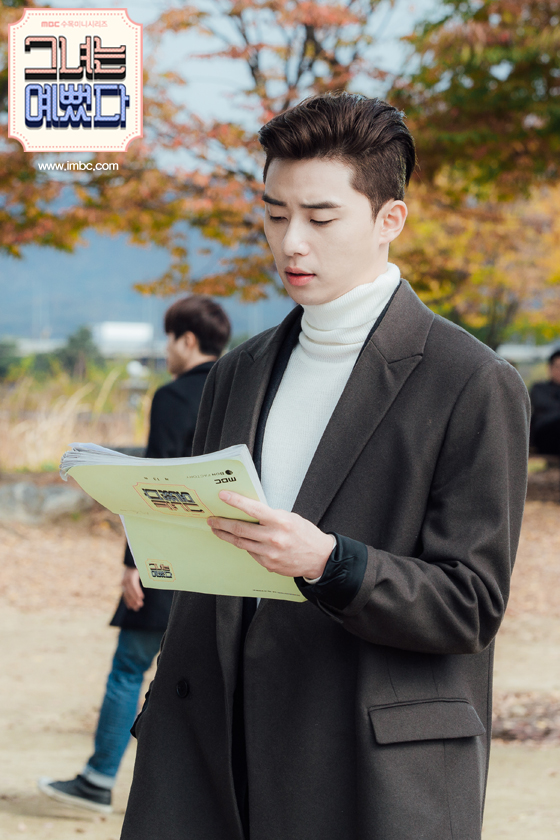 《她很漂亮》剧照第55张图片