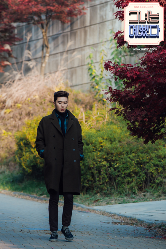 《她很漂亮》剧照第46张图片