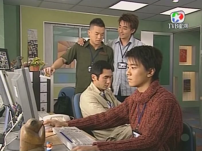 《花样中年》海报第19张图片