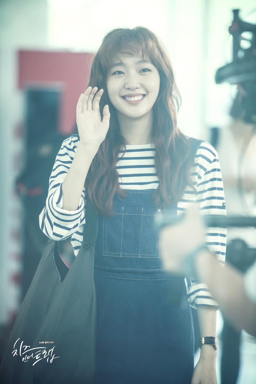 《奶酪陷阱》剧照第12张图片