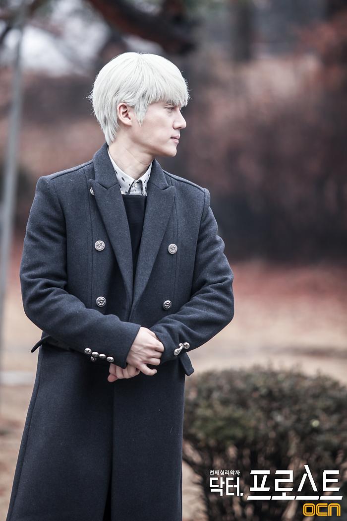 《弗罗斯特医生》海报第52张图片