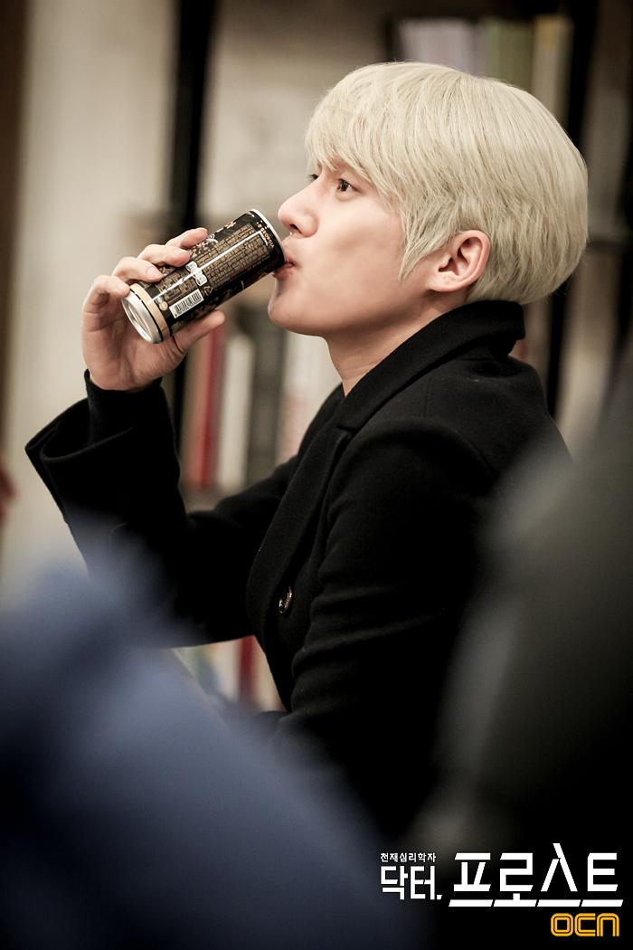 《弗罗斯特医生》海报第23张图片