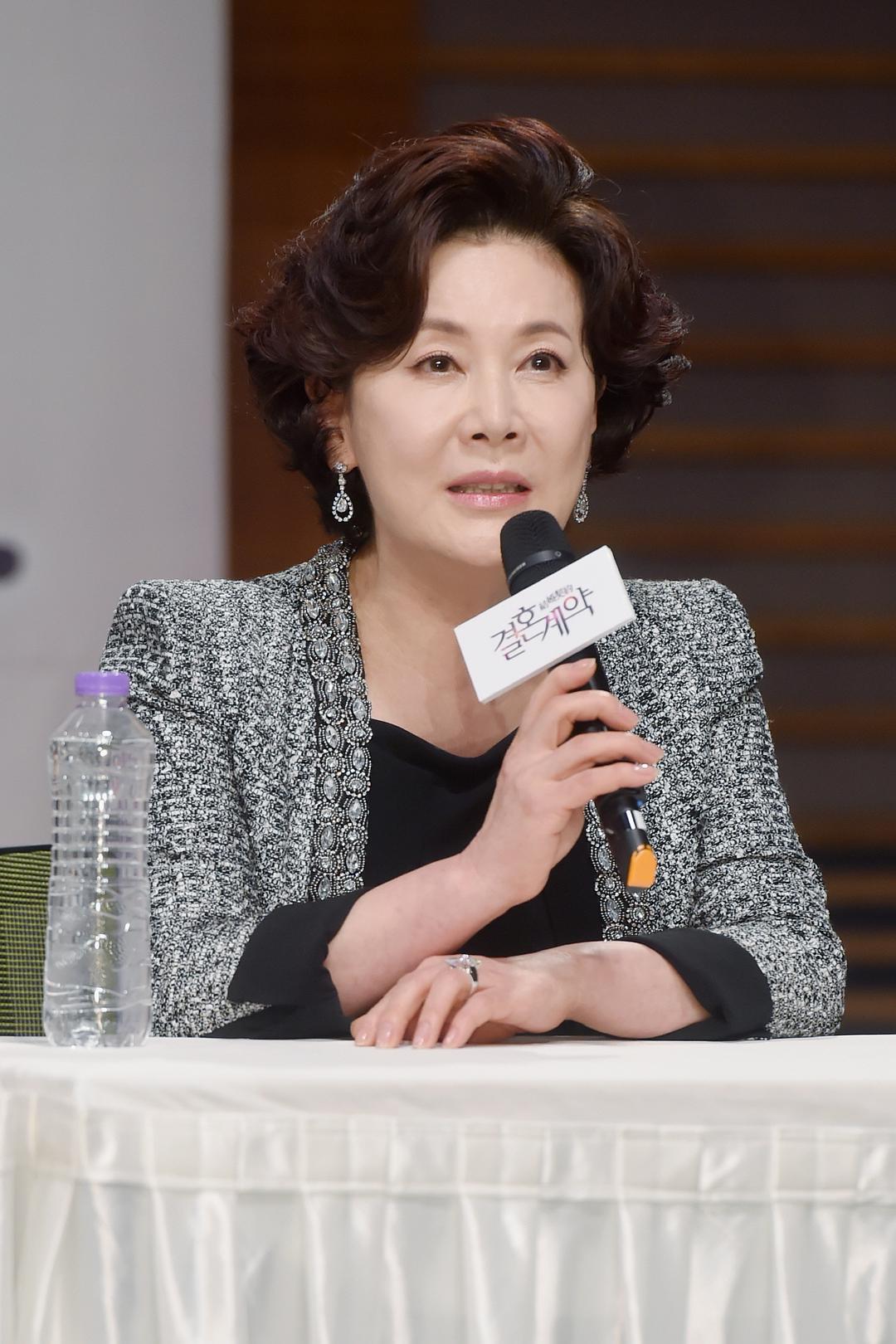 《结婚契约》剧照第55张图片