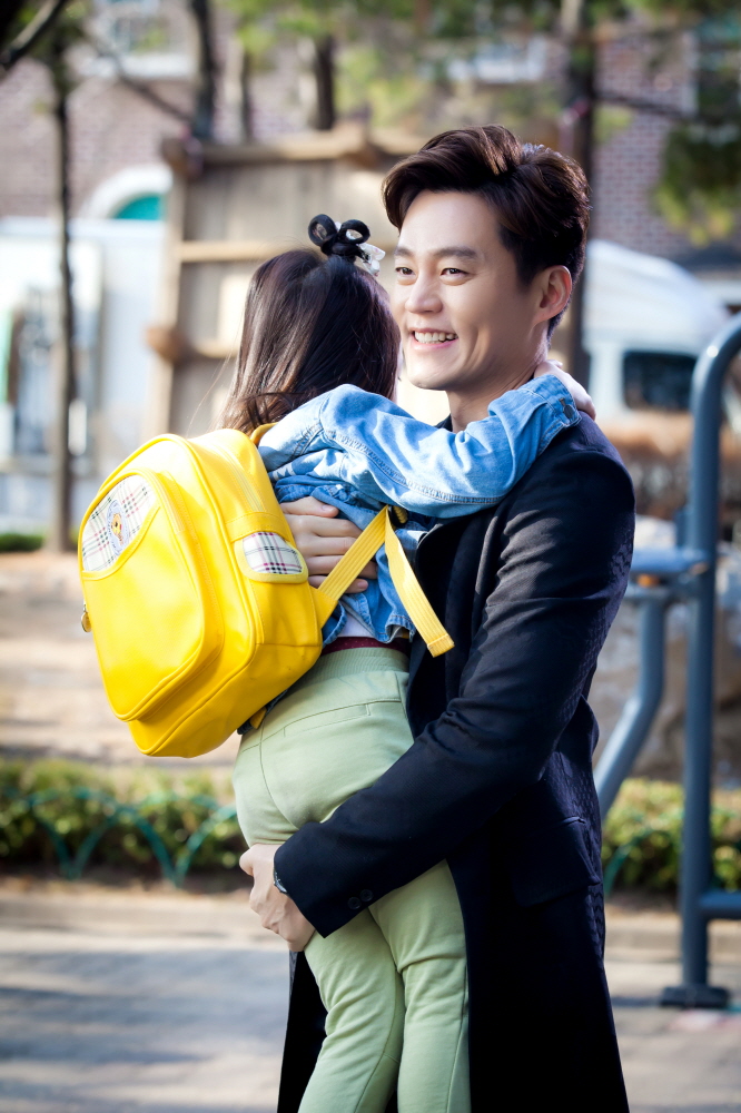 《结婚契约》剧照第23张图片