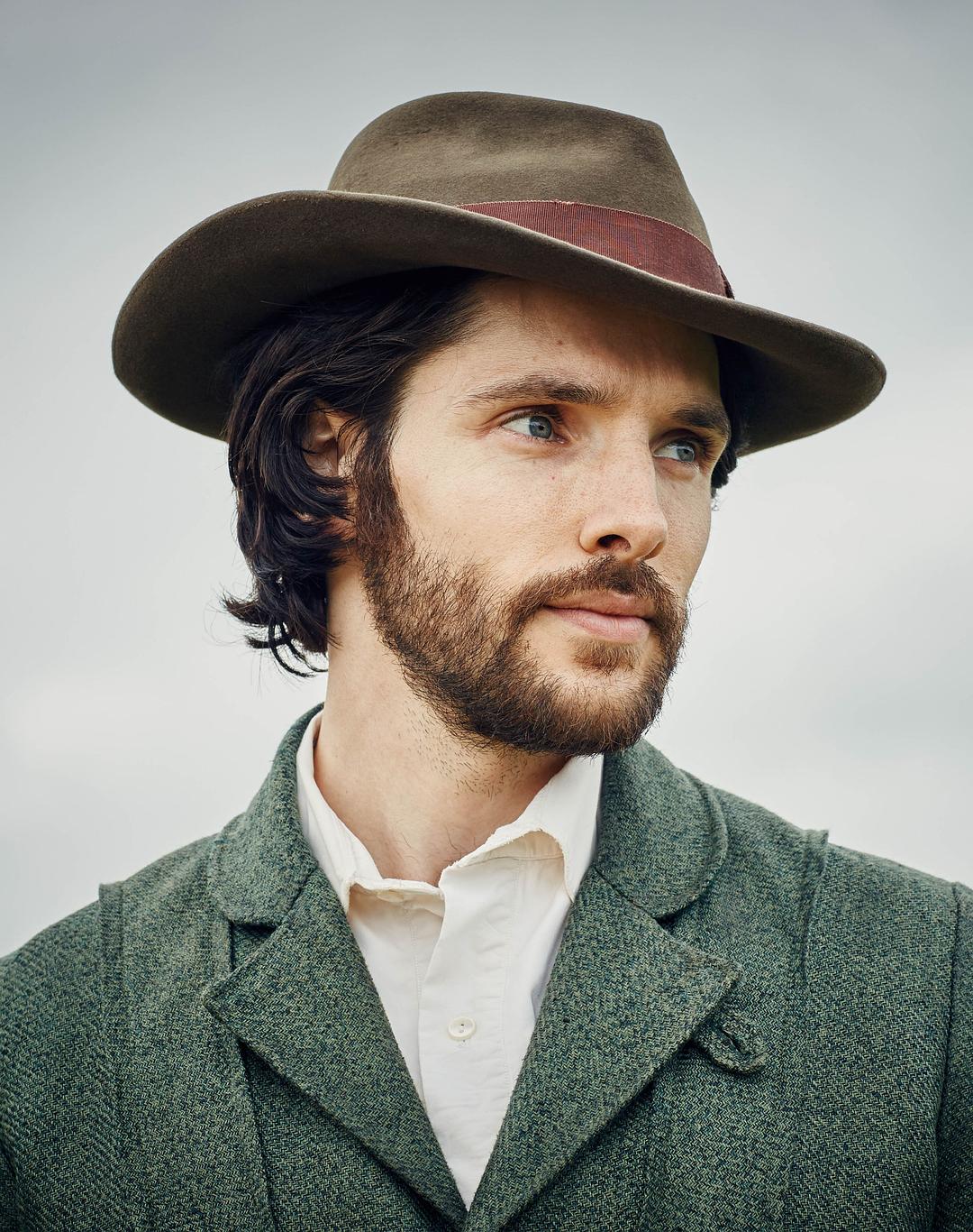 《生者与死者》剧照第15张图片