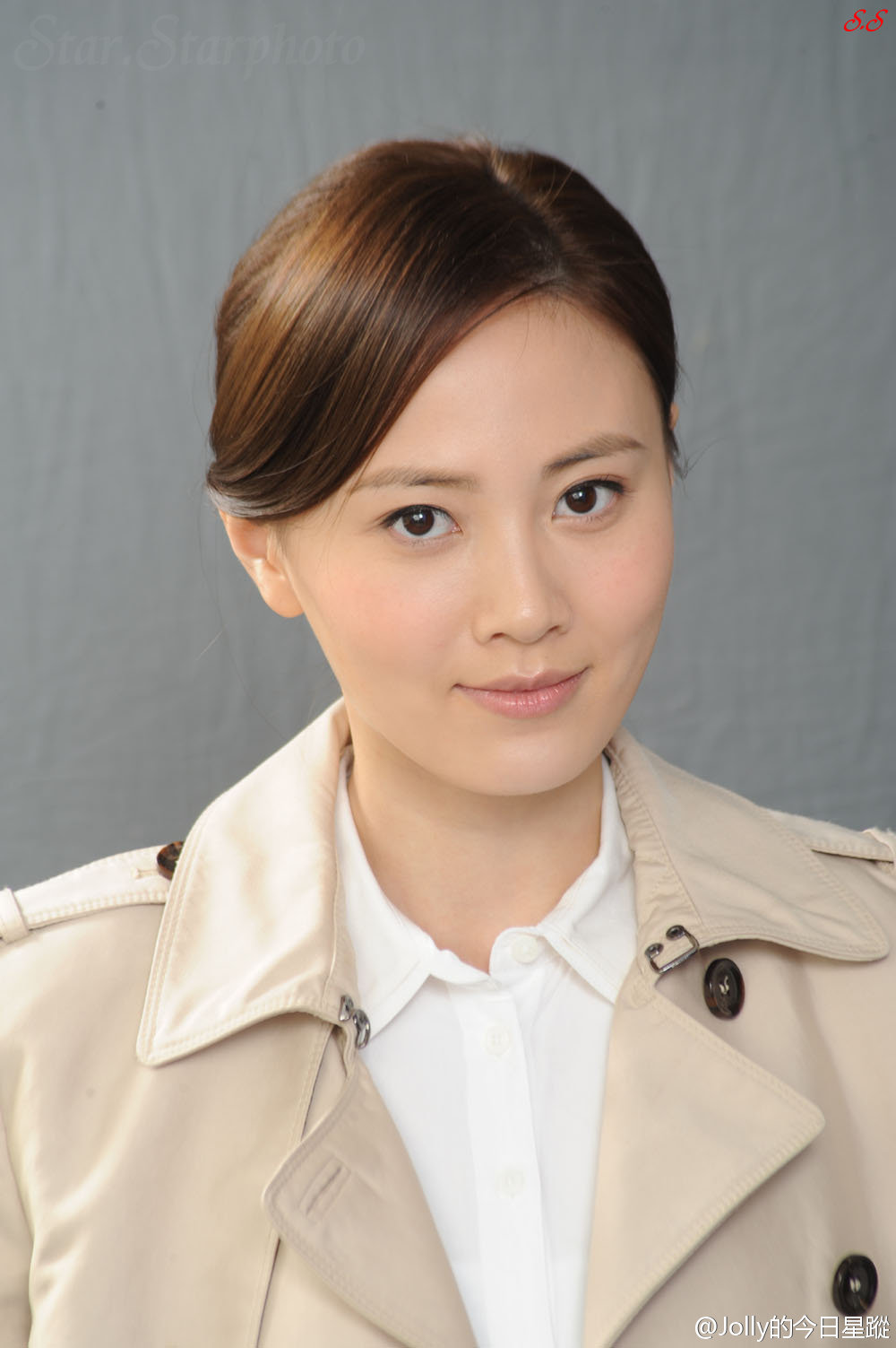 朱晨丽饰赵丹青