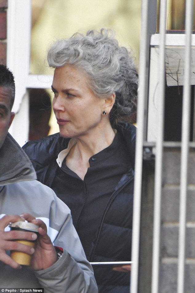 《谜湖之巅第二季》海报第33张图片