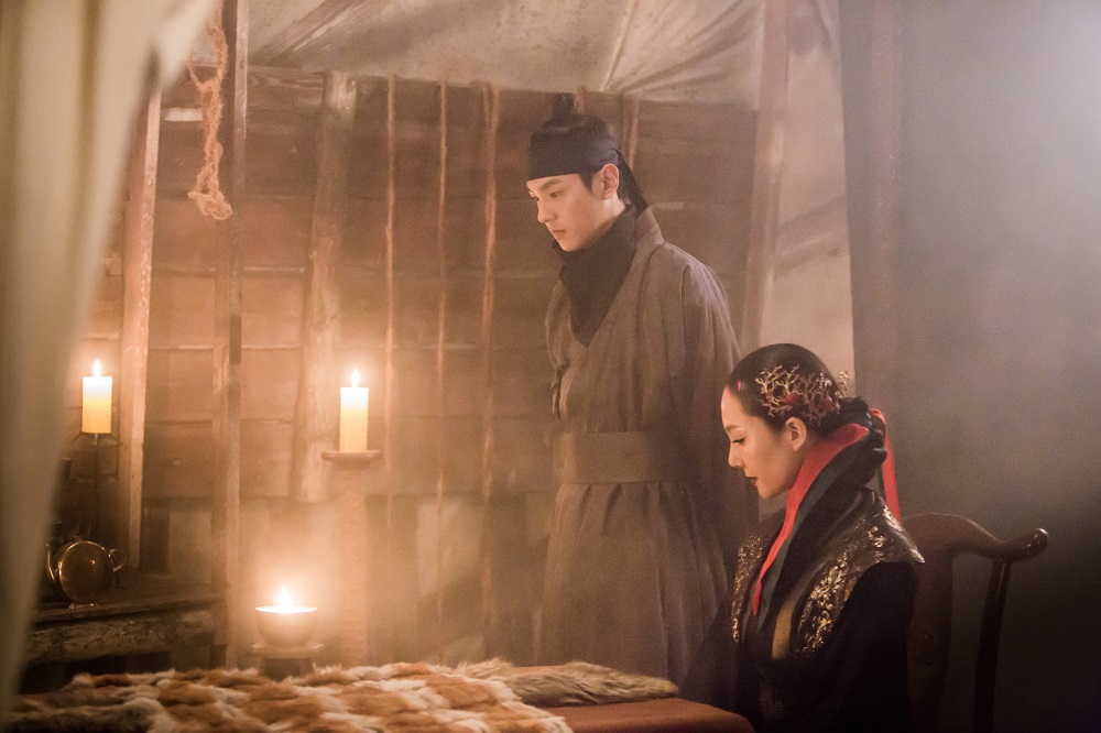 《魔女宝鉴》剧照第54张图片