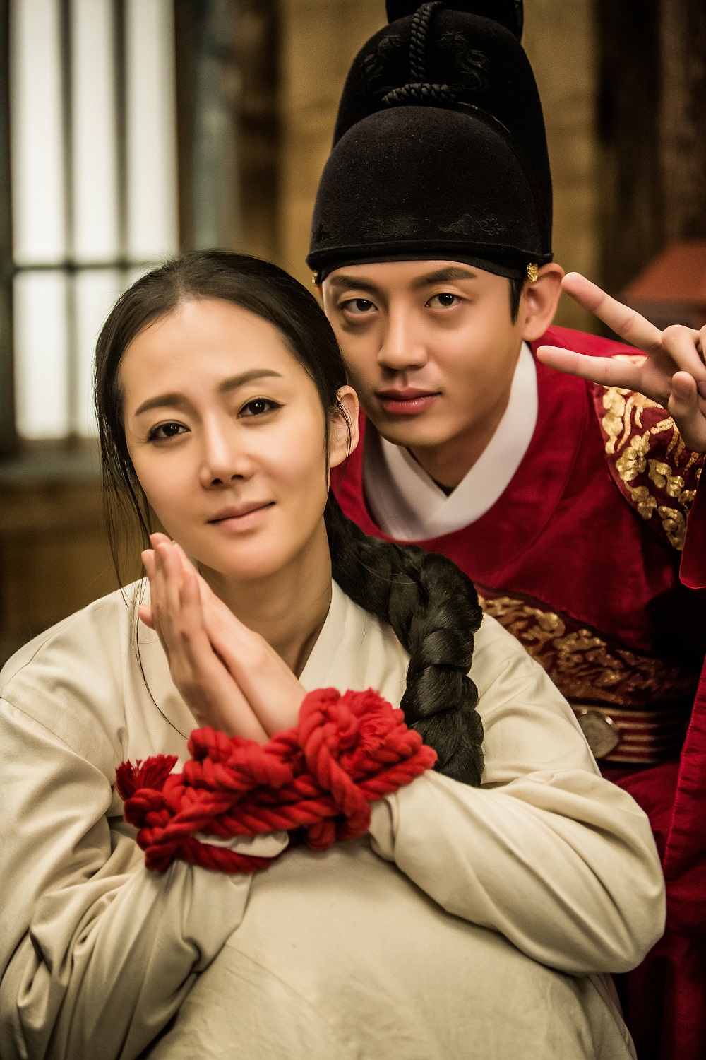 《魔女宝鉴》剧照第37张图片