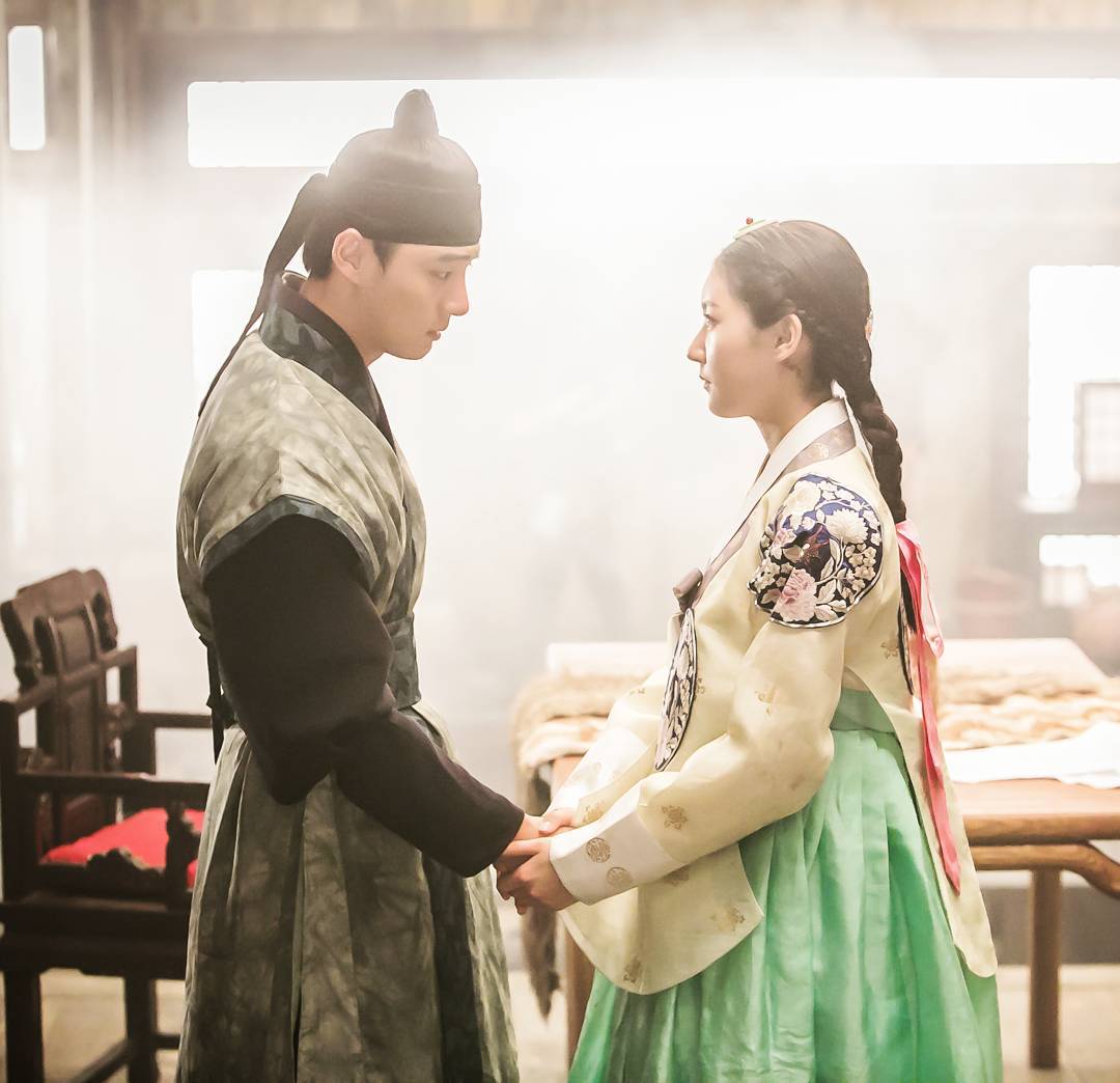 《魔女宝鉴》剧照第12张图片