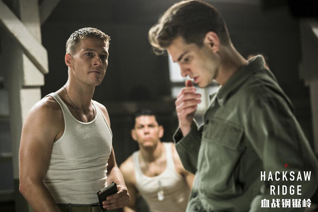《血战钢锯岭》海报第23张图片