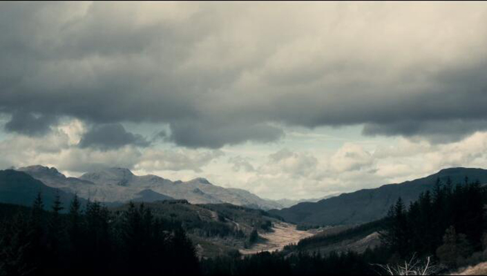 《猎鹿惊魂》剧照第12张图片