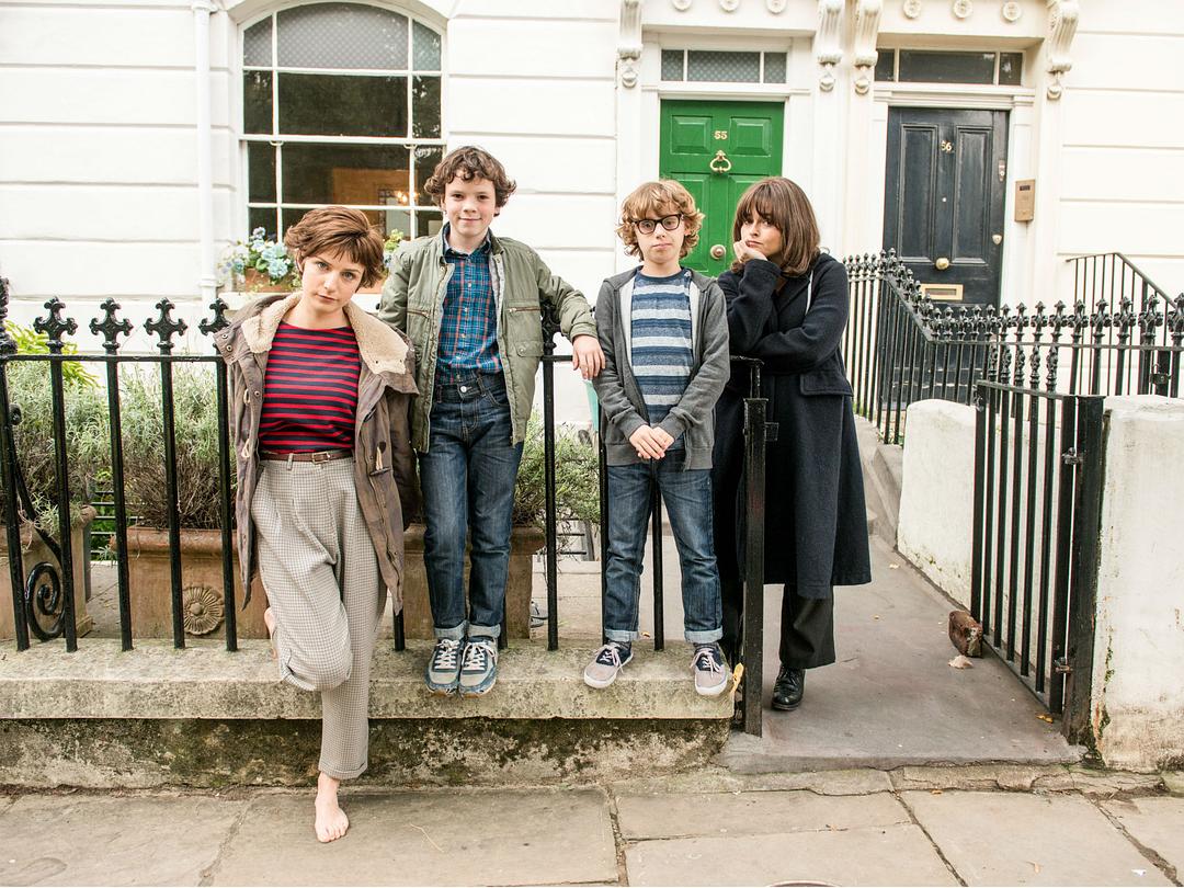 《爱你，妮娜》剧照第13张图片