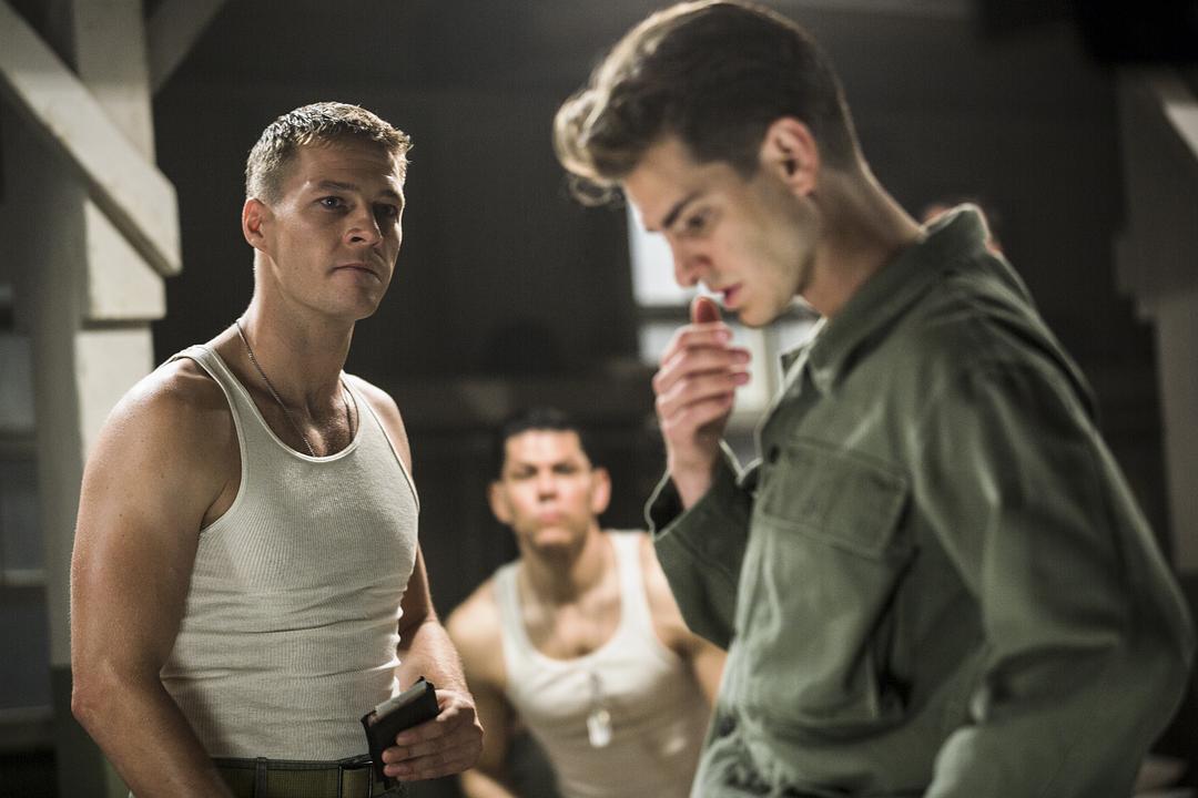 《血战钢锯岭》海报