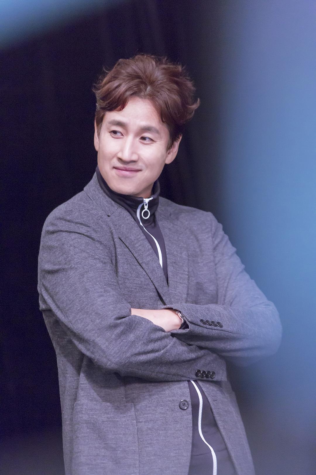 《这周，妻子要劈腿了》剧照第18张图片