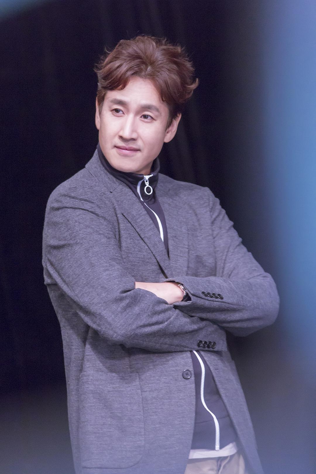 《这周，妻子要劈腿了》剧照第17张图片