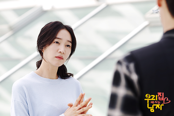 《住在我家的男人》海报第58张图片