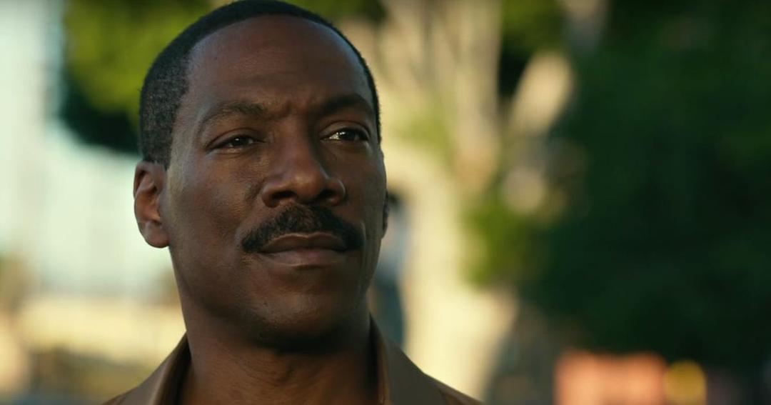 《丘奇先生》海报