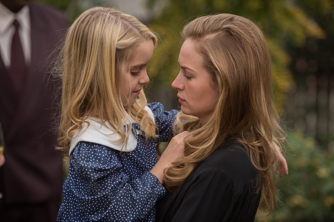 《丘奇先生》海报