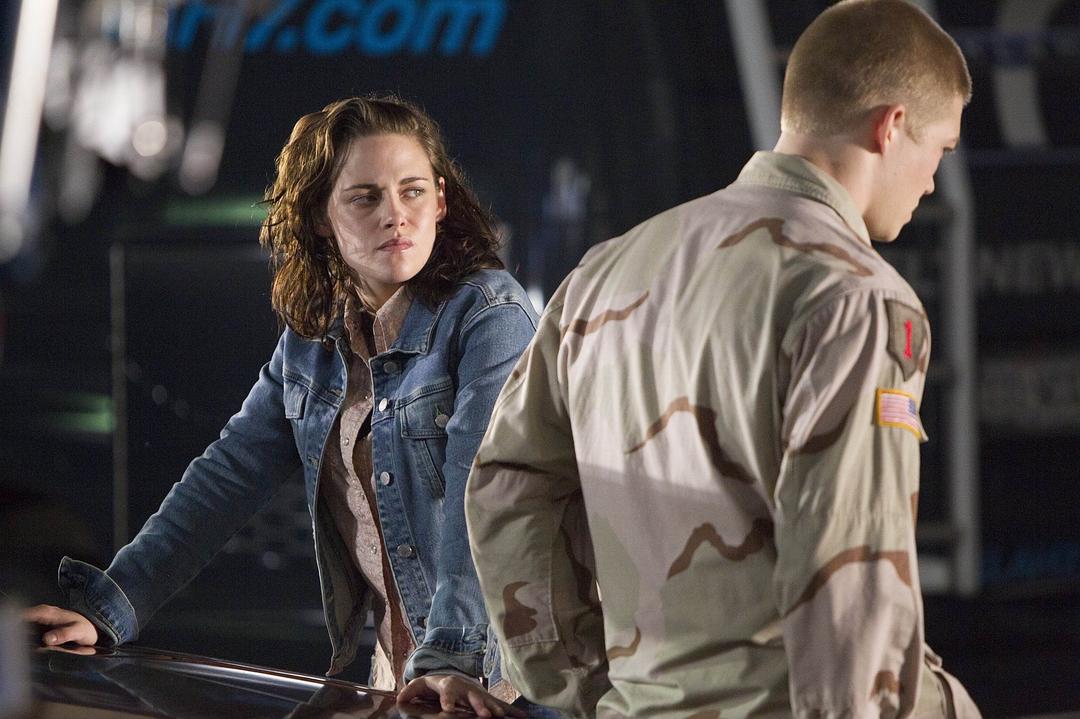 《比利·林恩的中场战事》海报第31张图片