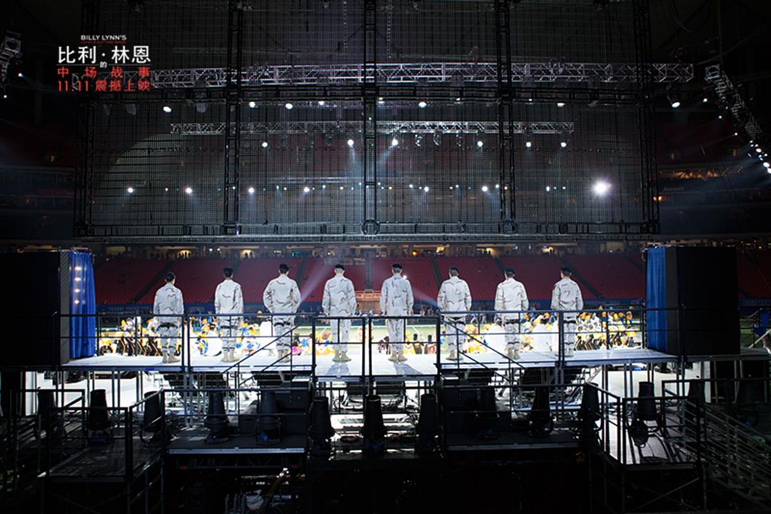 《比利·林恩的中场战事》海报第32张图片