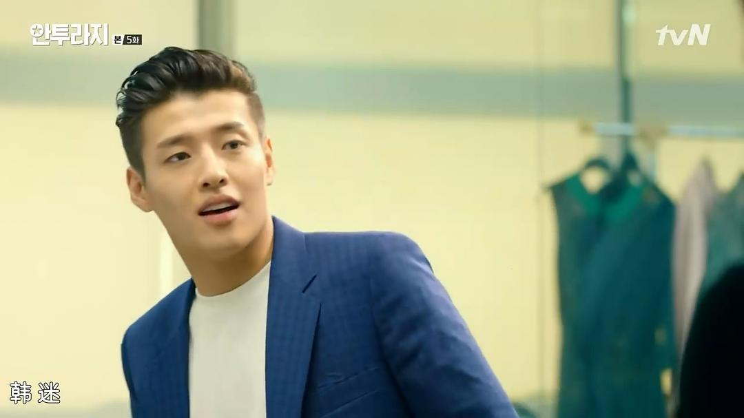 姜河那终于出现了