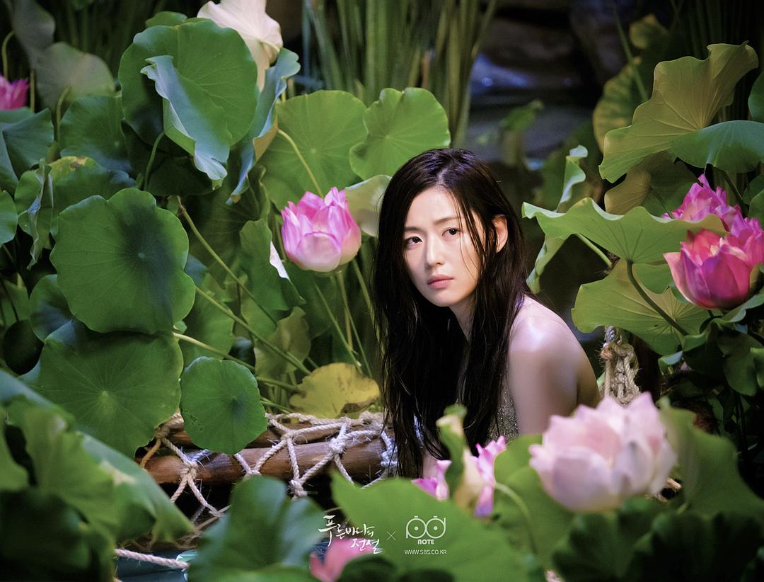 《蓝色大海的传说》剧照第28张图片