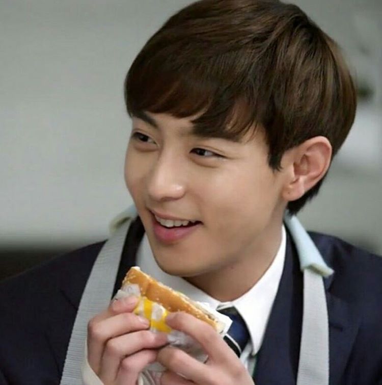 《月桂树西装店的绅士们》剧照第39张图片