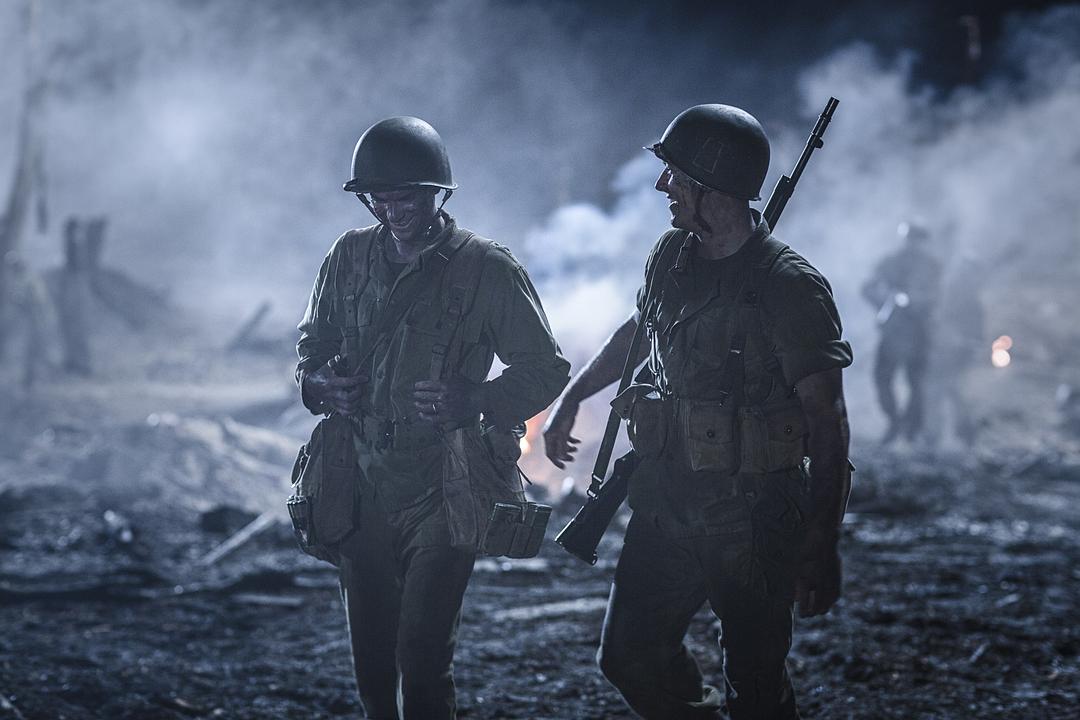 《血战钢锯岭》海报第36张图片