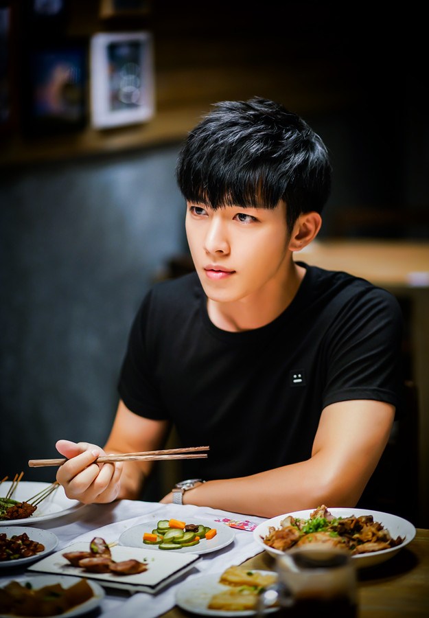 《一路繁花相送》剧照