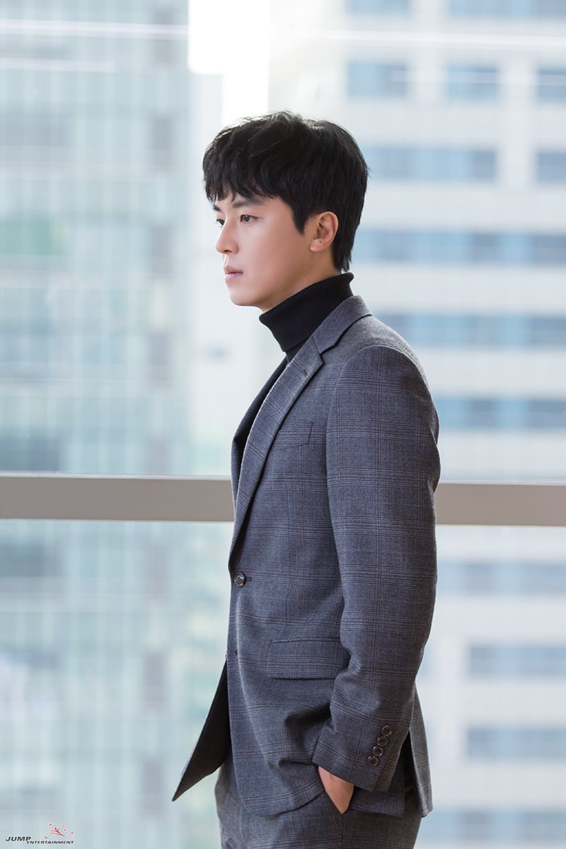 《内向的老板》剧照第24张图片