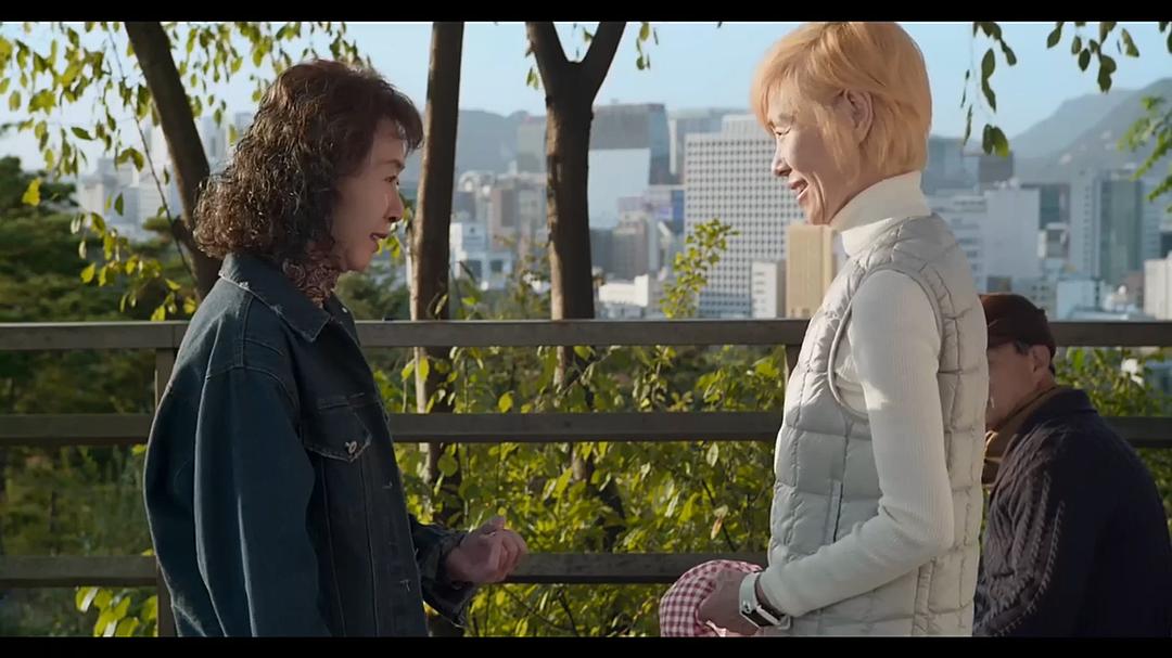 《酒神小姐》剧照第53张图片