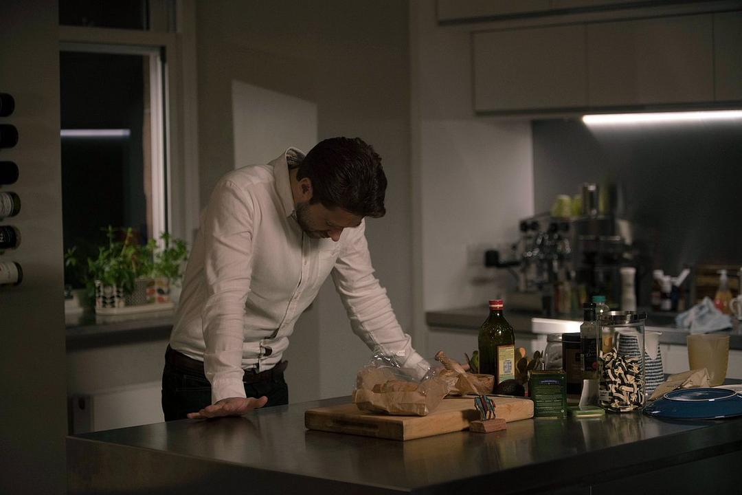 《代班》剧照第10张图片