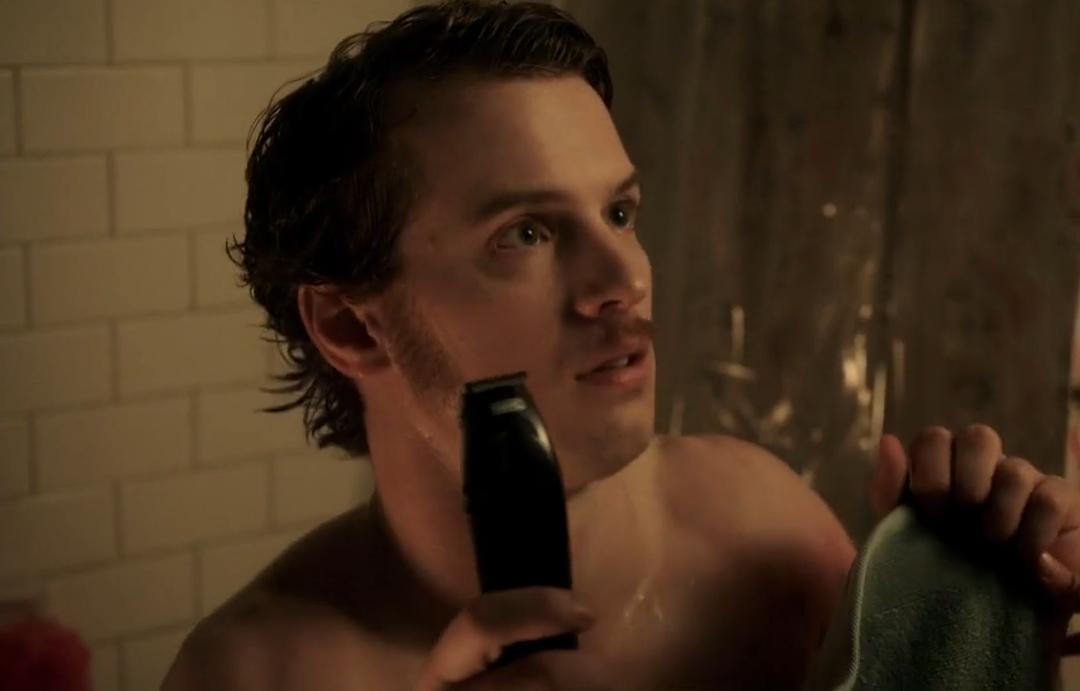 《两世奇人》剧照第7张图片