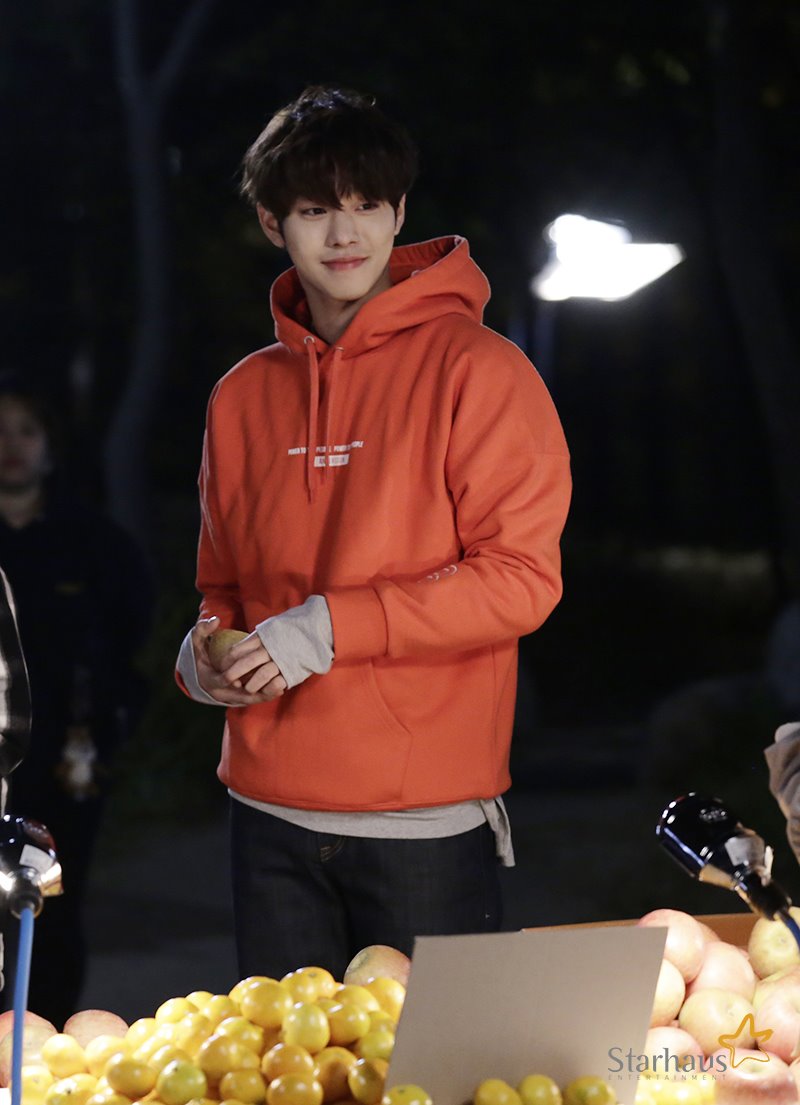 《三色幻想：戒指的女王》剧照第2张图片