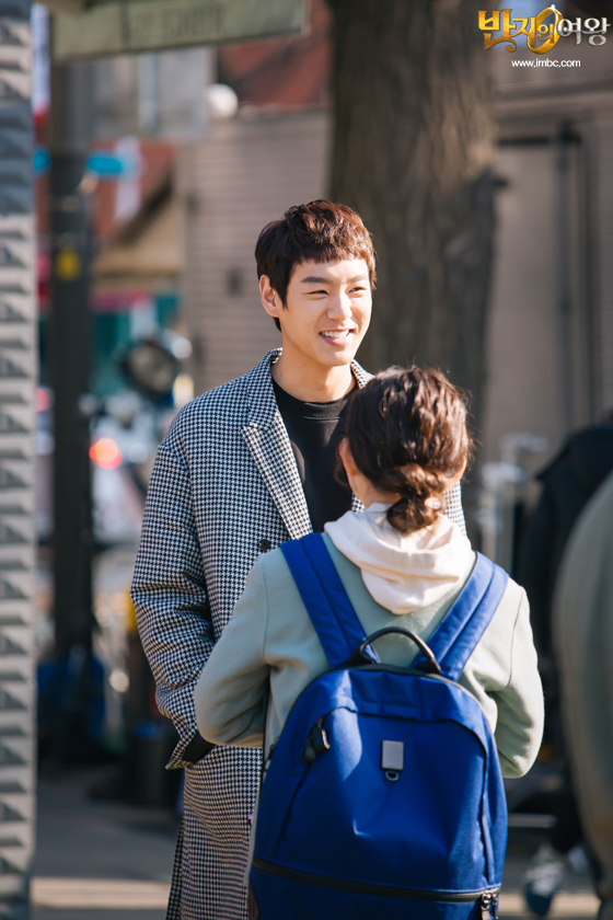 《三色幻想：戒指的女王》剧照第9张图片