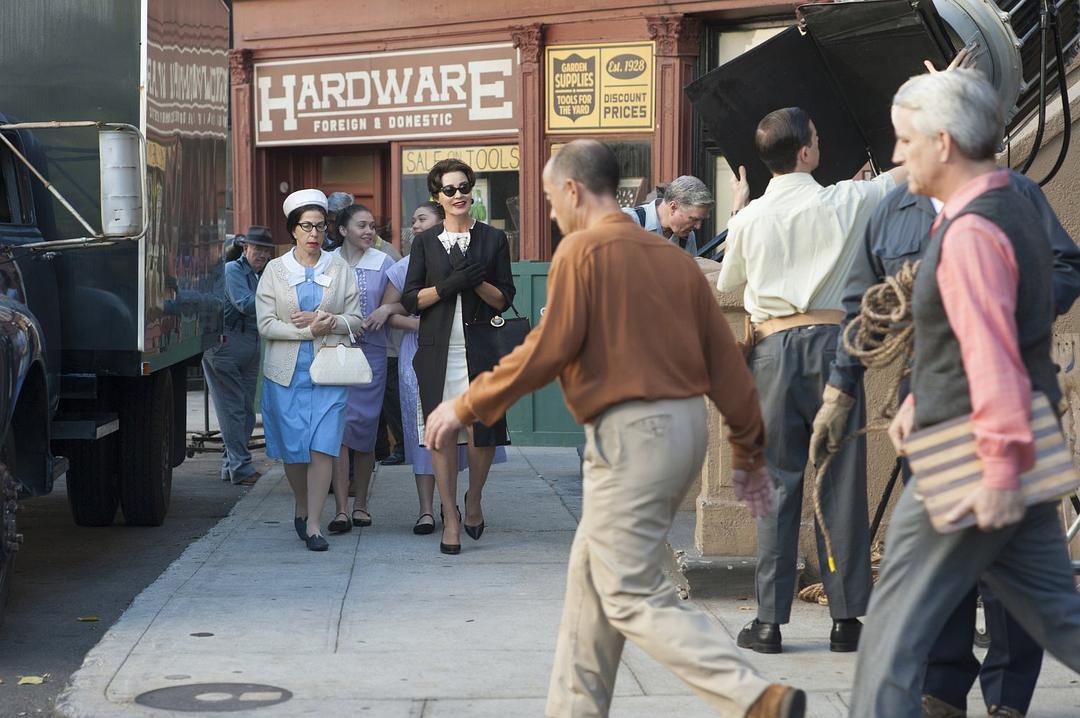 《宿敌：贝蒂和琼第一季》剧照第57张图片