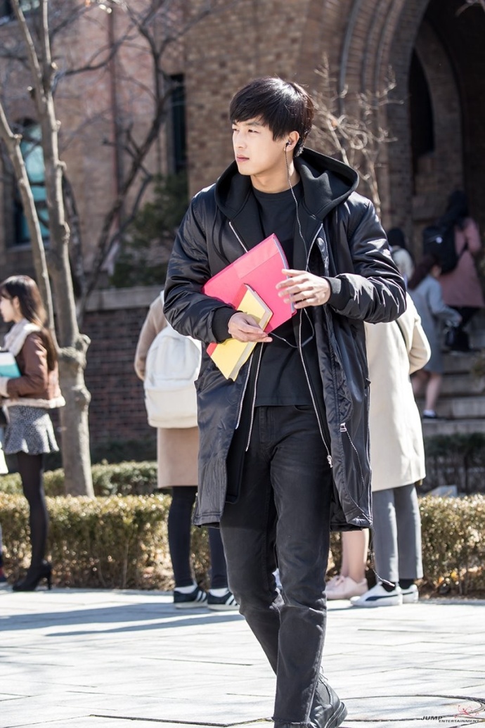 《内向的老板》剧照